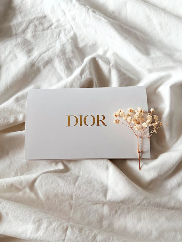 Carton Dior